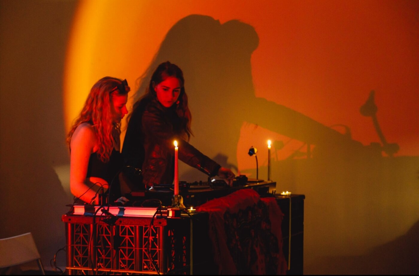 A Disc:nnect listening session, candlelit
